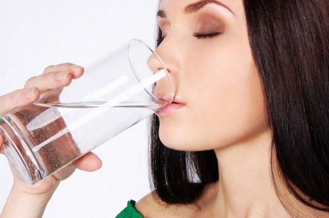 питейна вода за подмладяване на кожата